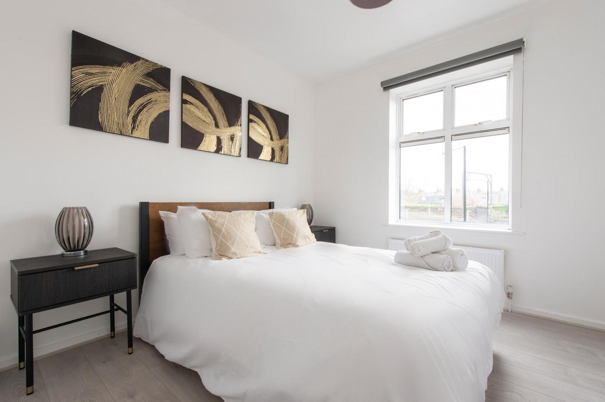 לונדון Modern Luxury Apartment By Bow Road Station מראה חיצוני תמונה