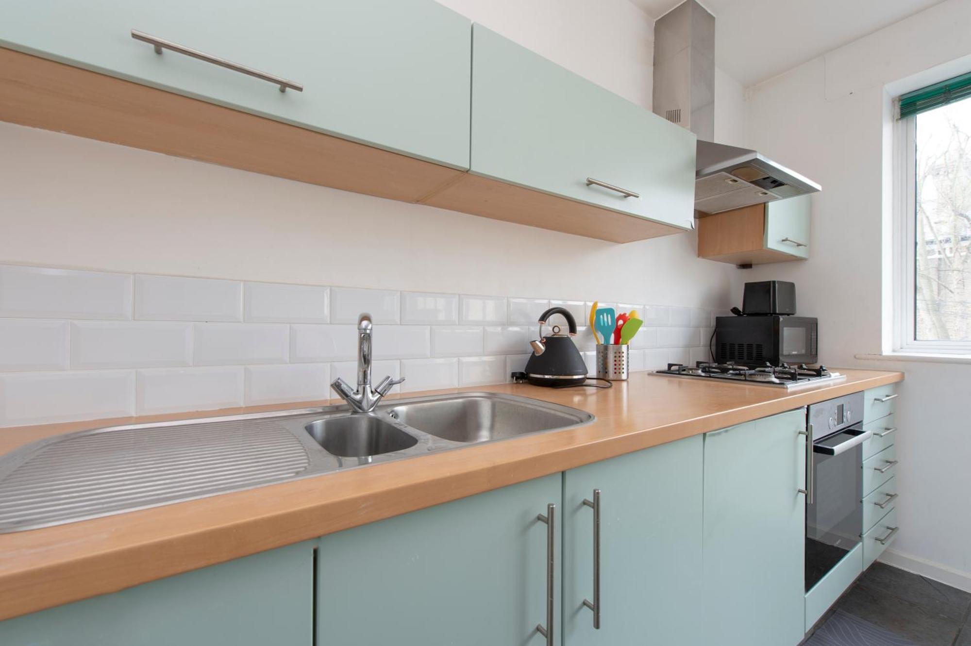 לונדון Modern Luxury Apartment By Bow Road Station מראה חיצוני תמונה