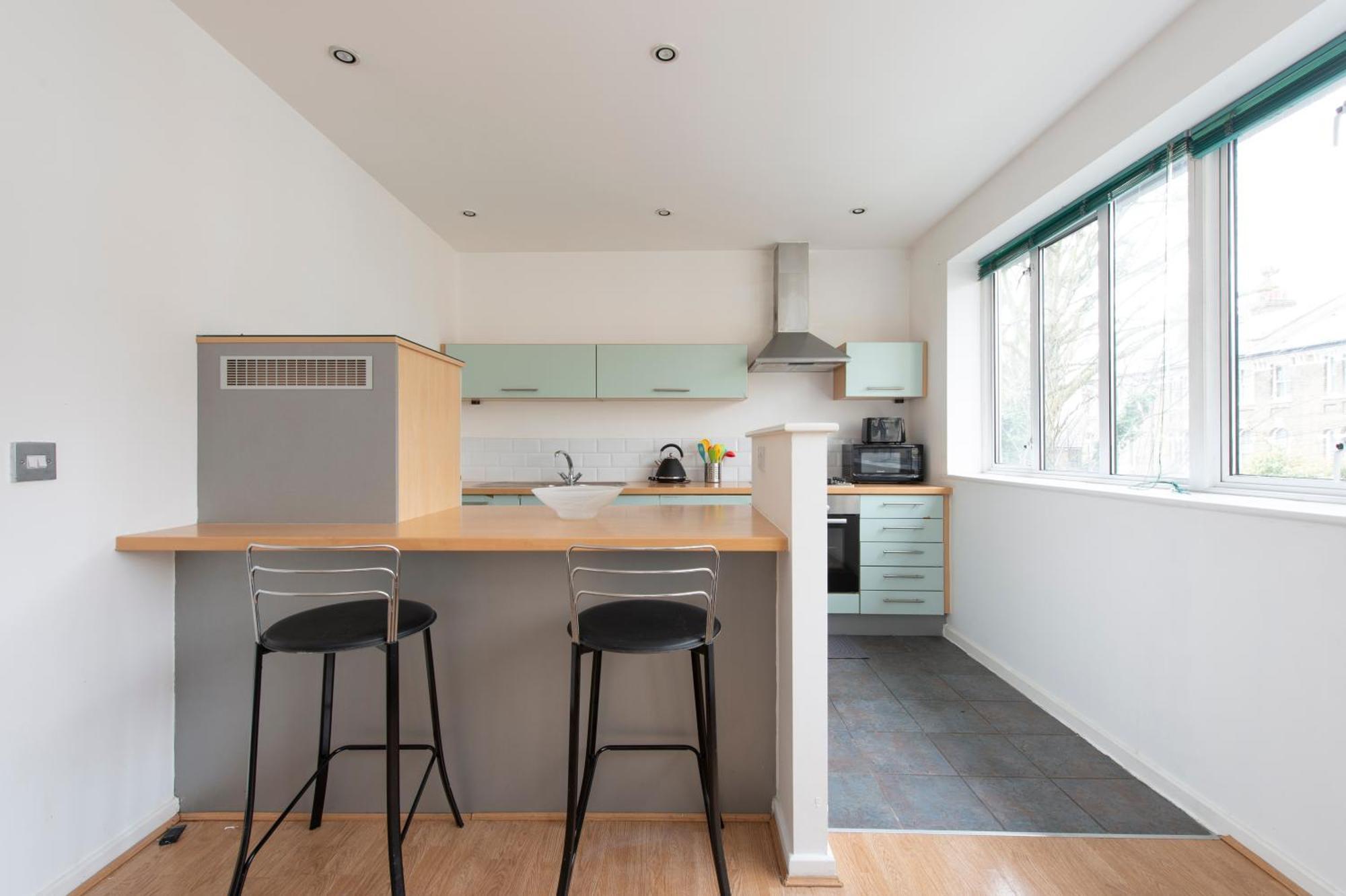 לונדון Modern Luxury Apartment By Bow Road Station מראה חיצוני תמונה